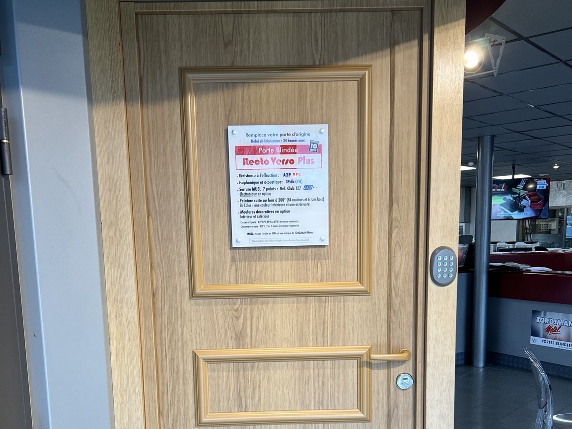 Porte blindée Recto Verso Plus finition bois clair