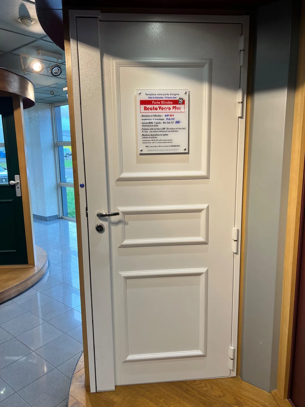 Porte blindée Recto Verso Plus en showroom