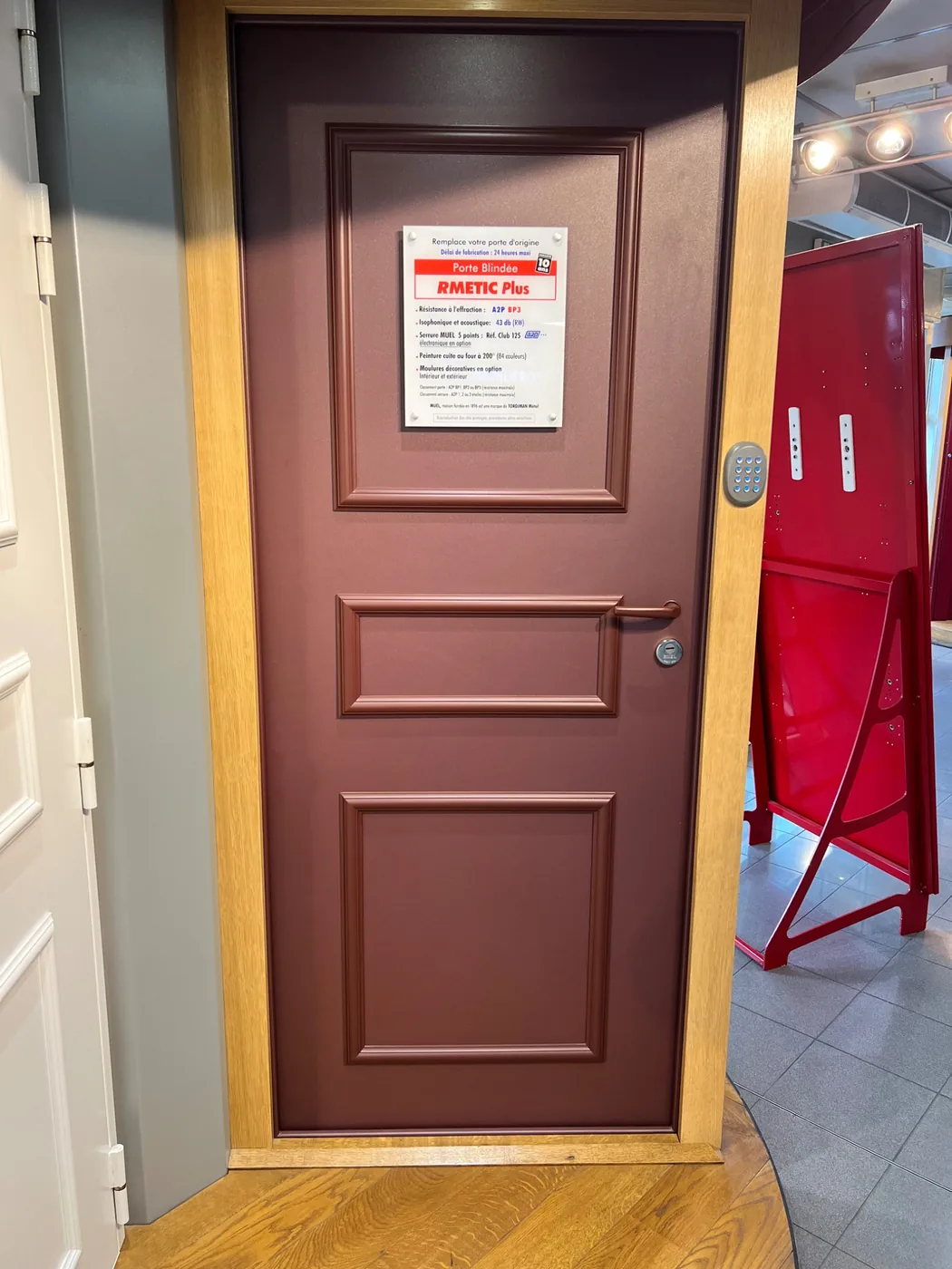 Porte blindée RMETIC Plus en showroom